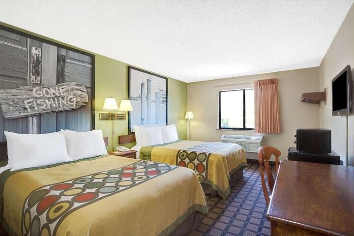 Room 22 of 34
