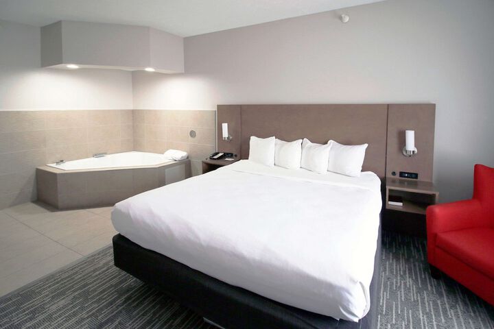 Country Inn & Suites by Radisson Council Bluffs, IA