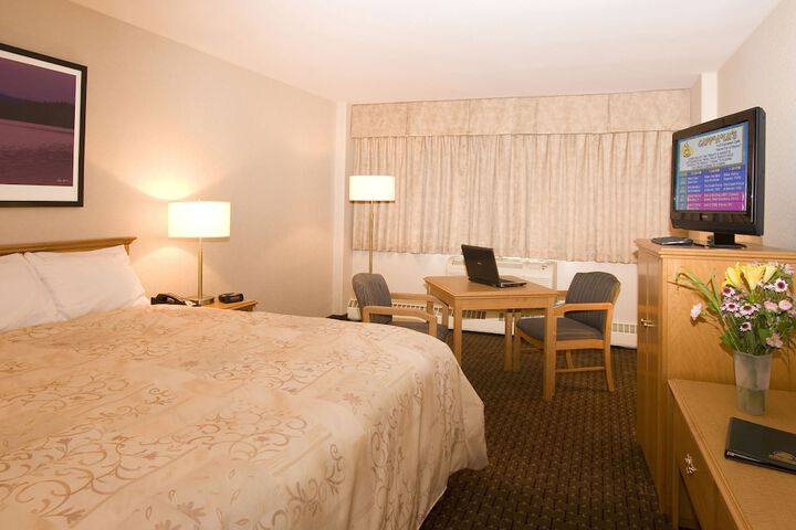 Room 12 of 35