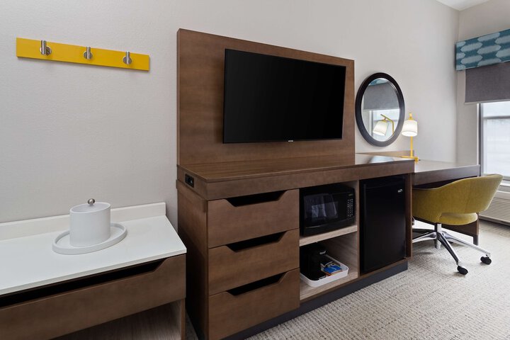 Room 26 of 85