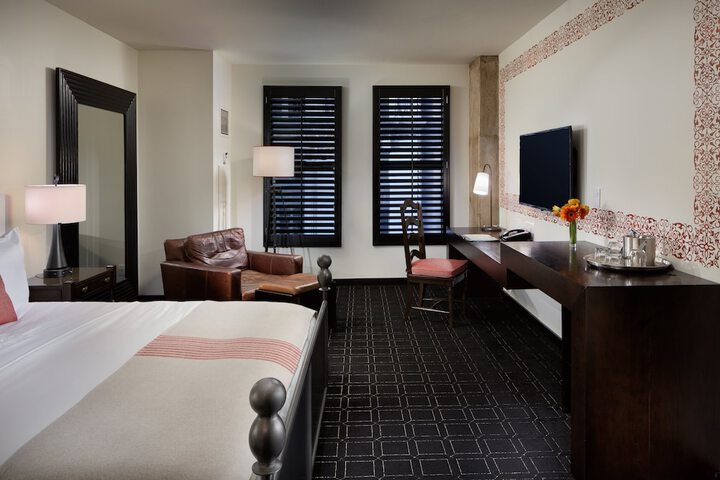 Room 48 of 90