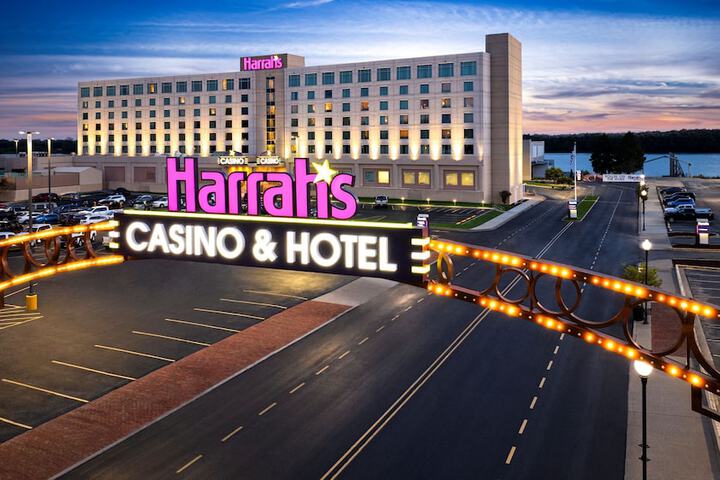 Harrahs Metropolis Hotel & Casino - a Caesars Rewards Destination