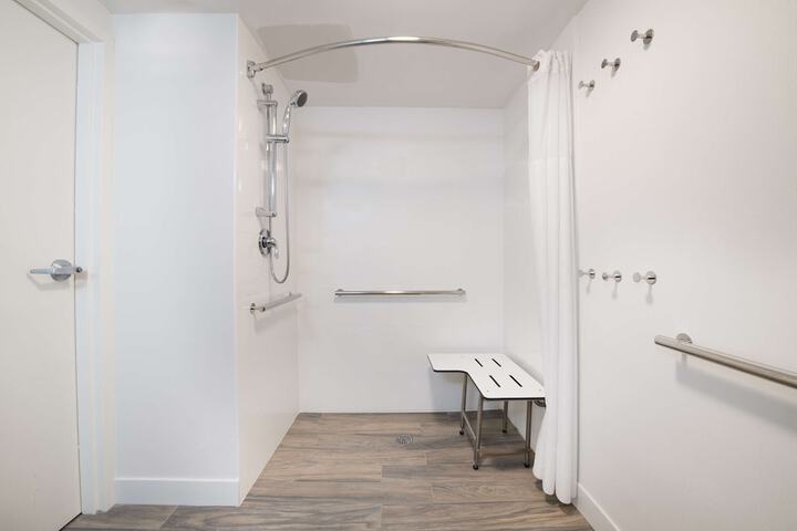 Room 18 of 60