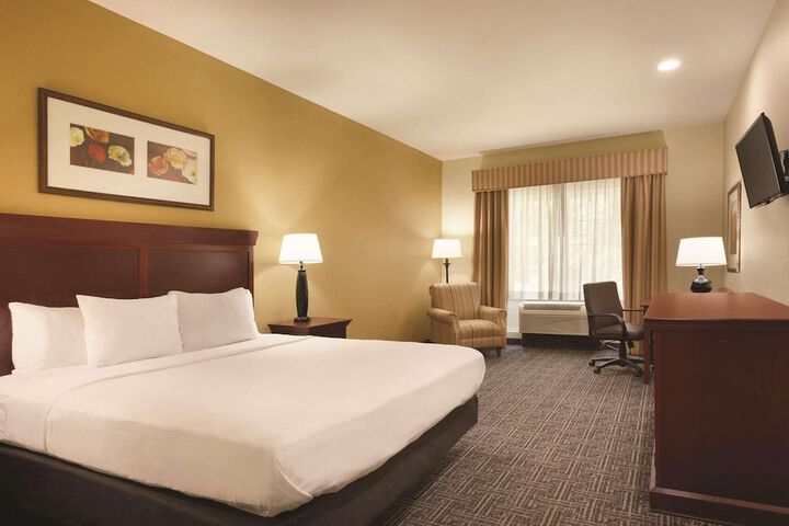 Room 11 of 21