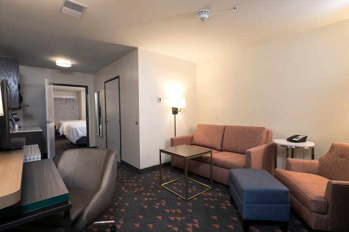 Room 68 of 93