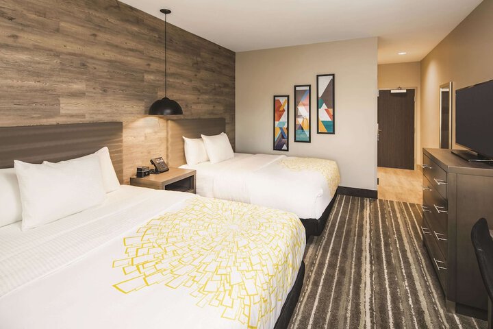 Room 17 of 34