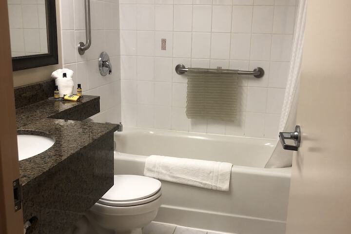 Best Western Plus Cobourg Inn & Convention Centre