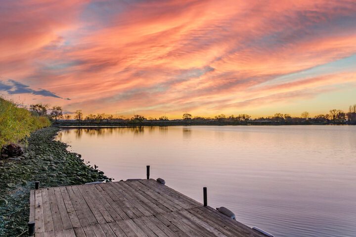 Best Western Plus Lake Front Hotel