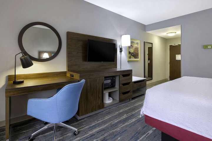Room 14 of 33