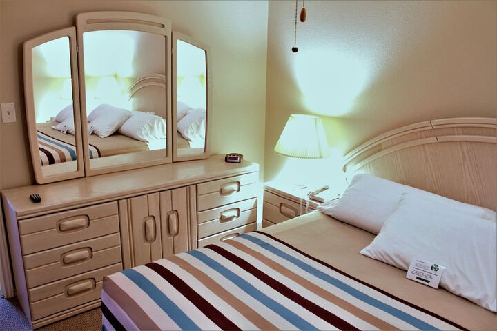 Room 25 of 32