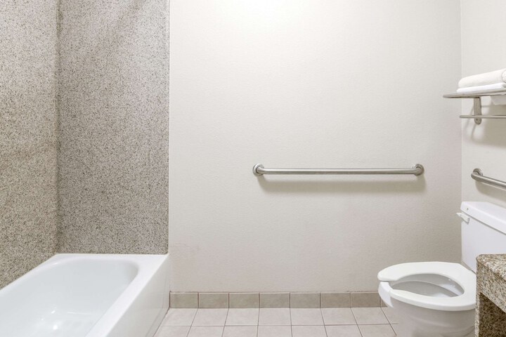 Room 5 of 14