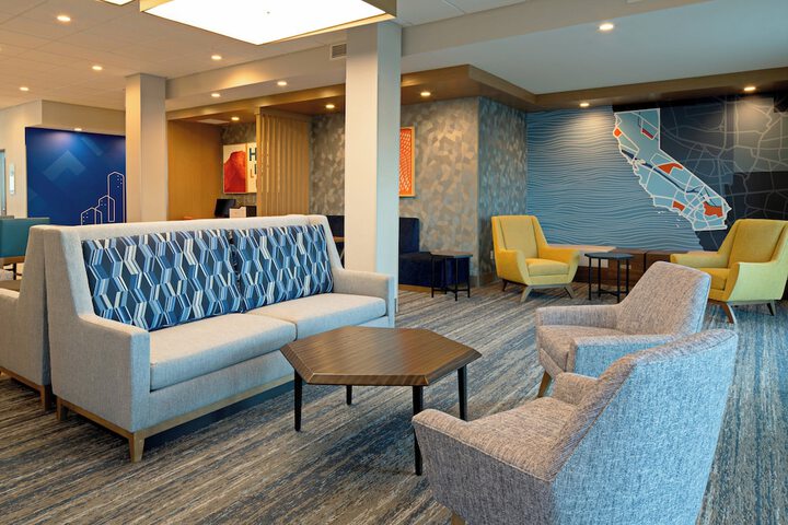 Holiday Inn Express and Suites Hollister by IHG