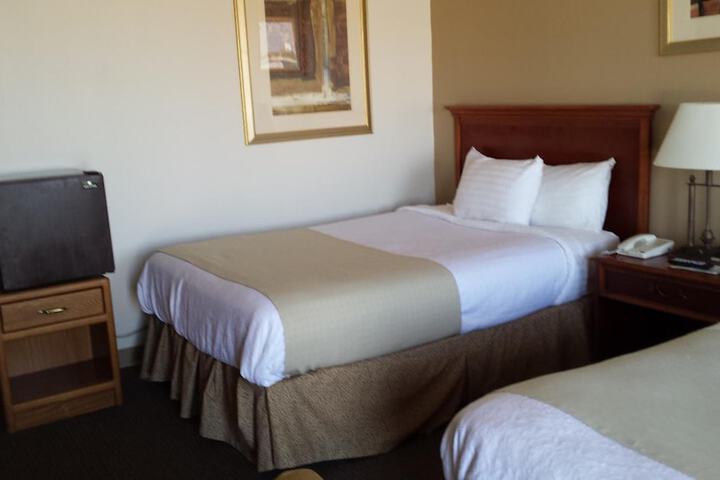 Room 11 of 27