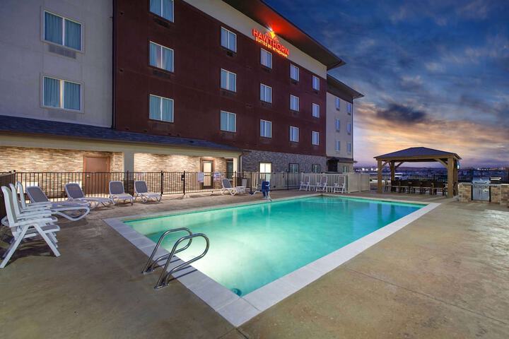 Pool 2 of 18