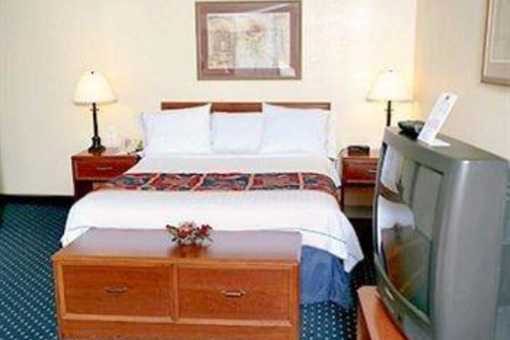 Gatehouse Suites