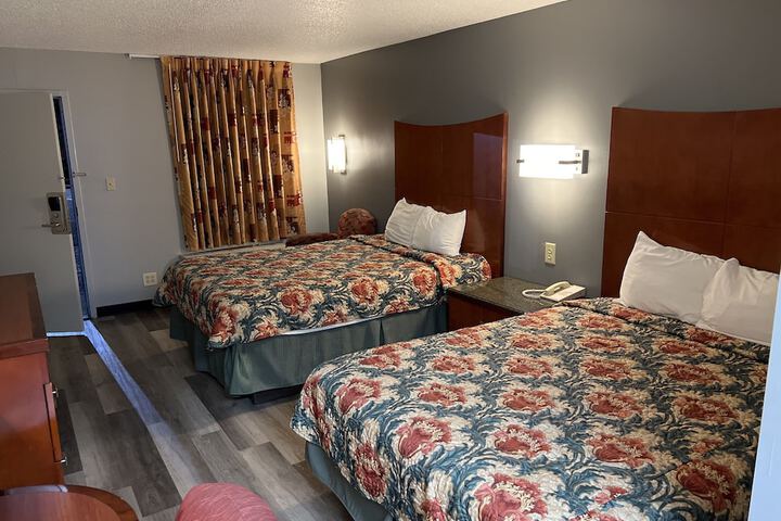 Room 10 of 10