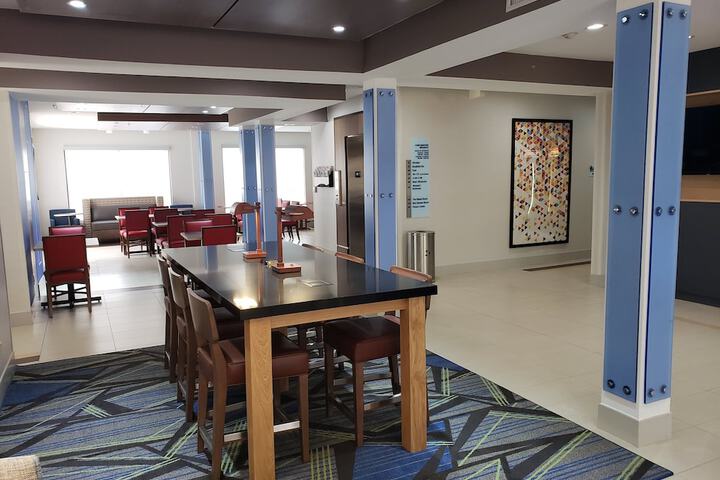 Hotel 5 of 52