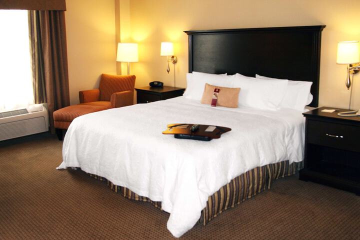 Hampton Inn & Suites by Hilton Laval