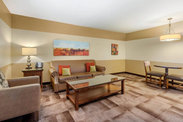 Carlton Oaks Lodge an Ascend Collection Hotel