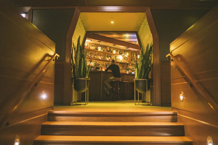 Lounge 63 of 72