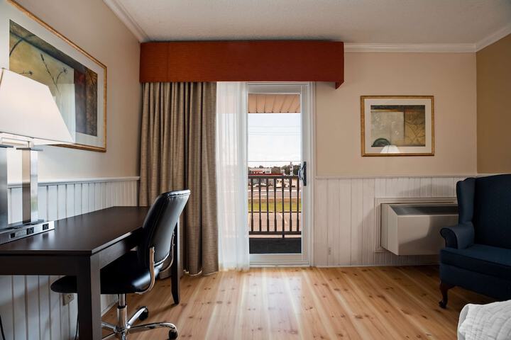 Room 14 of 24