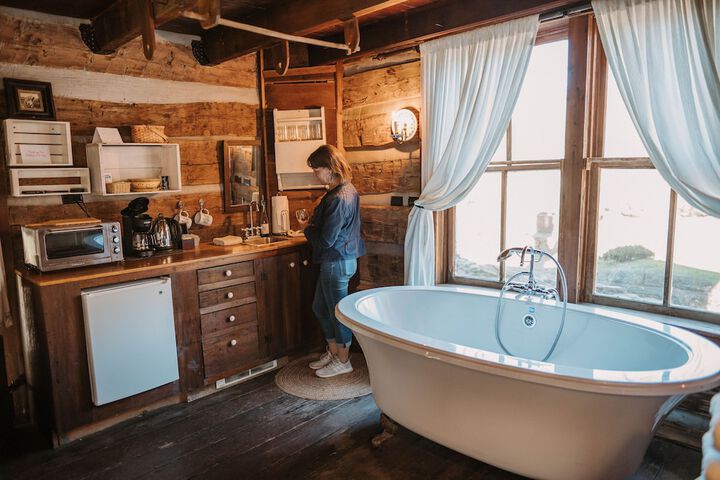 The Mast Farm Inn