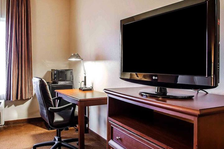 Comfort Inn & Suites Grinnell near I-80