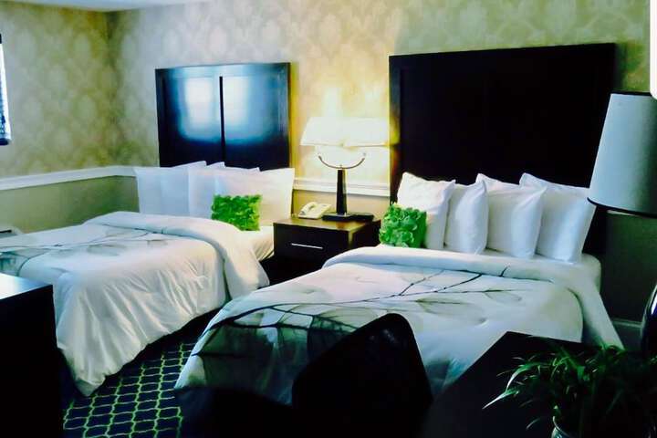 Room 13 of 16