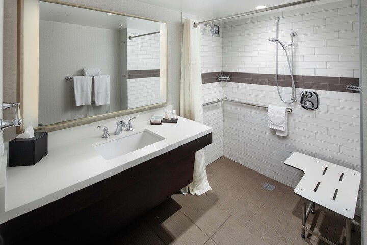 Embassy Suites by Hilton Tysons Corner