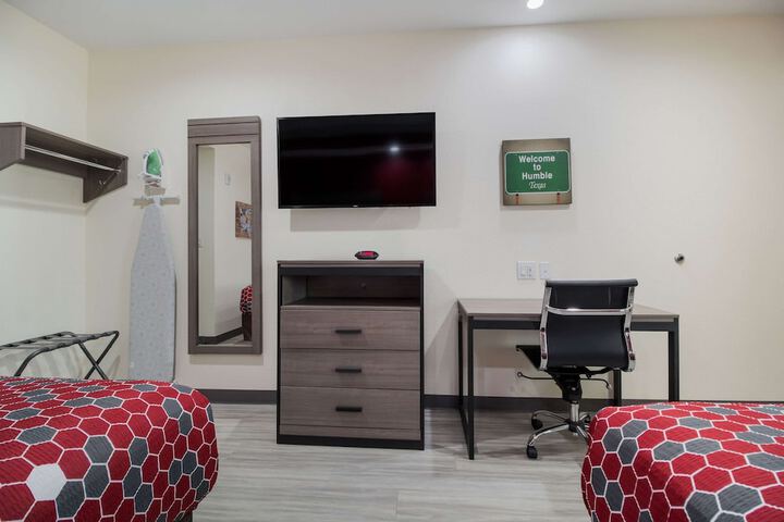 Room 14 of 26
