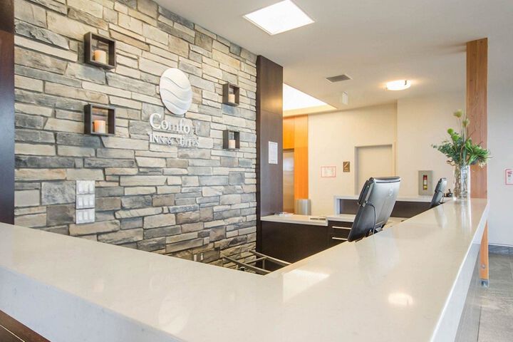 Comfort Inn & Suites