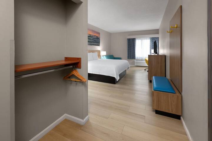 Days Inn & Suites by Wyndham Seaford
