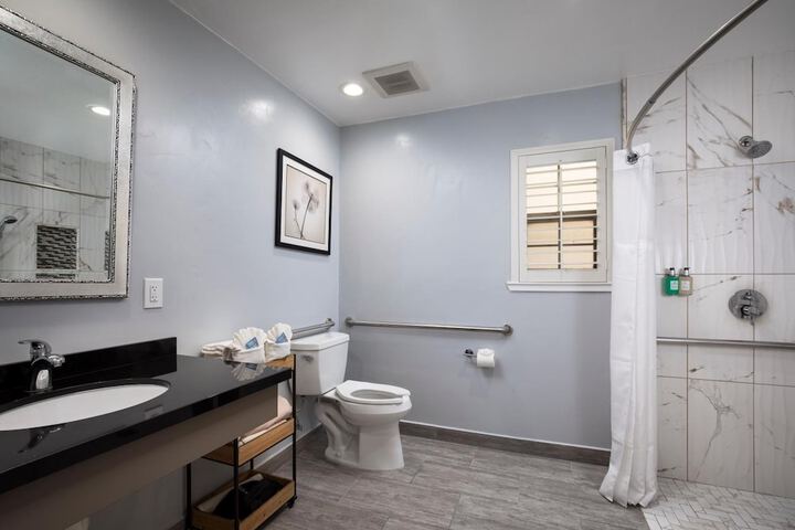 Room 17 of 29