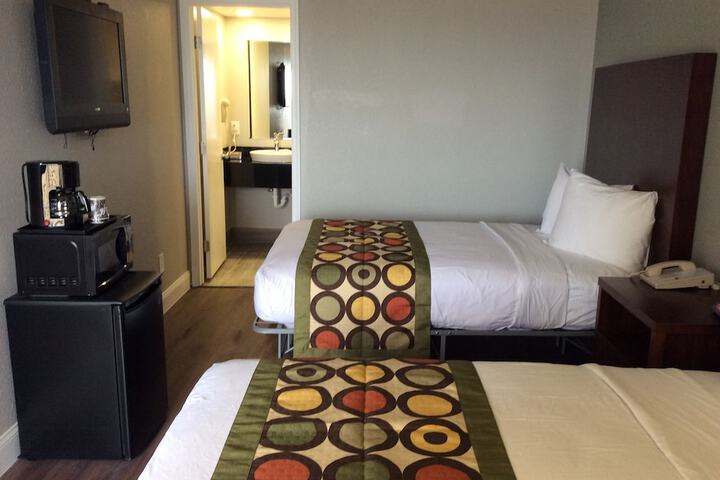 Room 15 of 24
