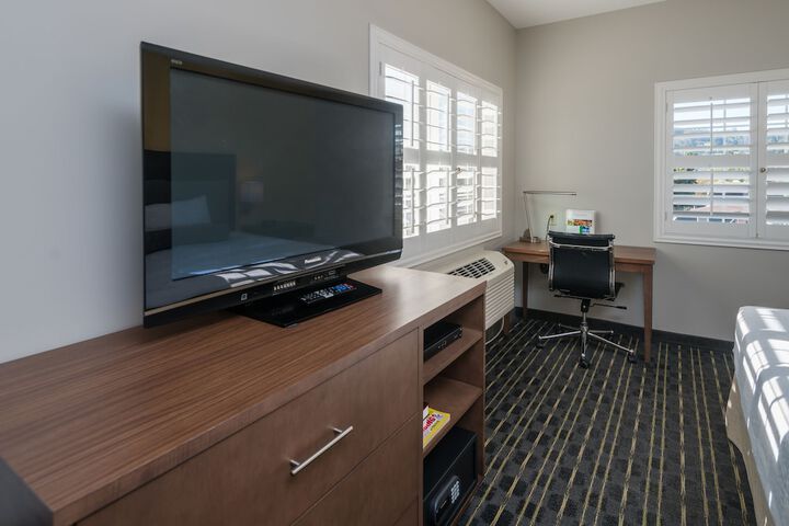 Hotel Aura SFO