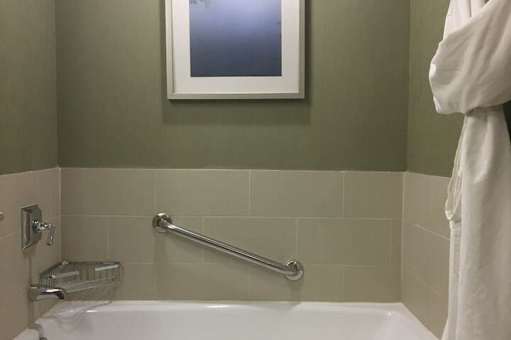 Room 16 of 47