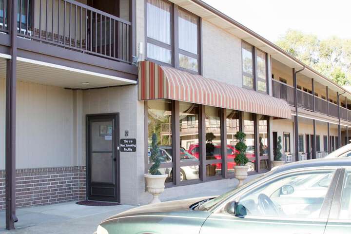 Cottonwood Inn