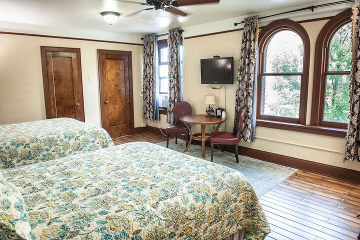 Room 30 of 44