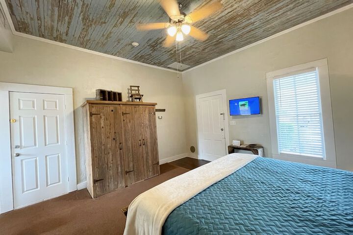 Room 55 of 150