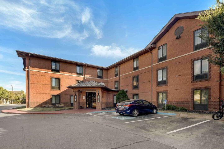 Hotel 3 of 35