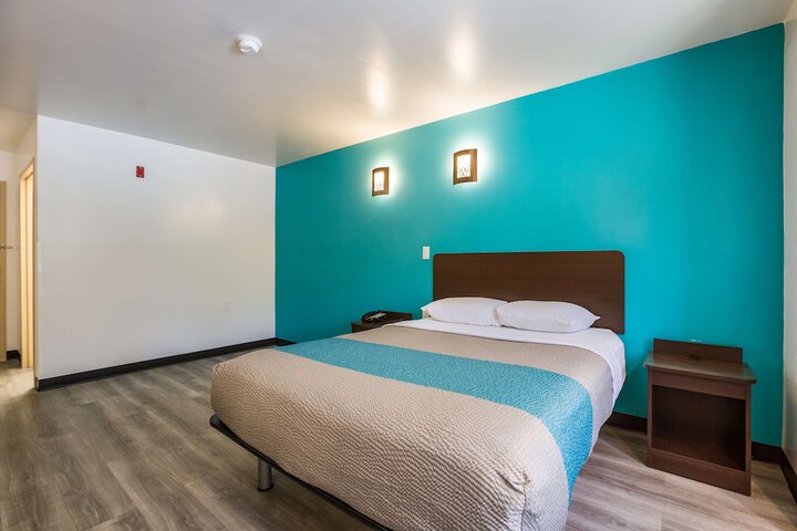 Room 21 of 31