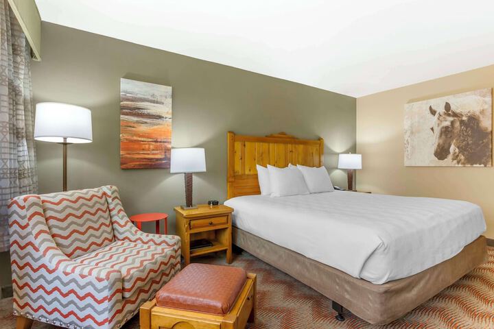 Room 12 of 34