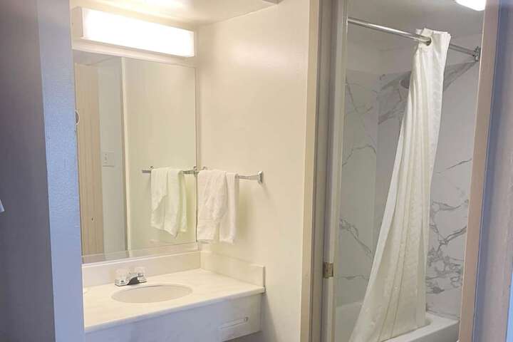Room 6 of 22
