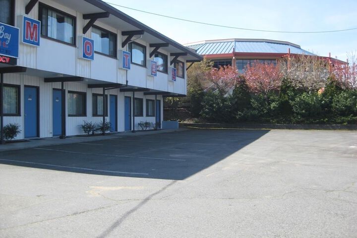 Departure Bay Motel