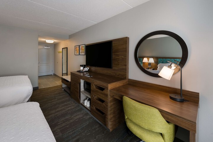 Hampton Inn & Suites Fredericksburg-at Celebrate Virginia