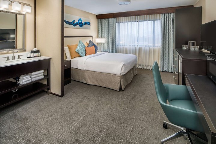 Embassy Suites by Hilton Seattle Tacoma International Airport