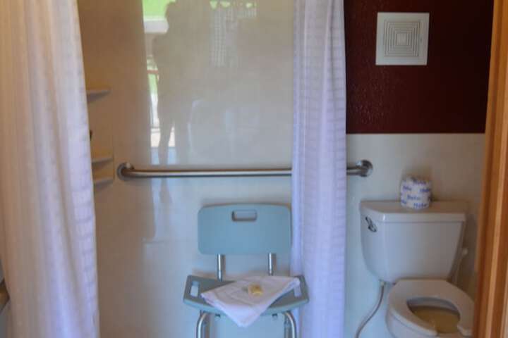 No Name City Luxury Cabins & RV