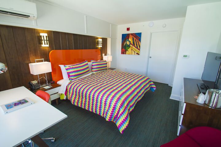 Room 5 of 30