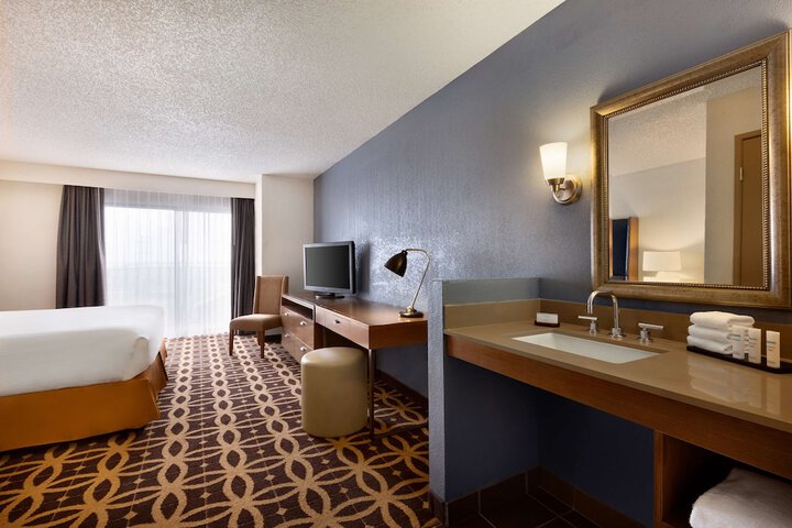 Room 12 of 43