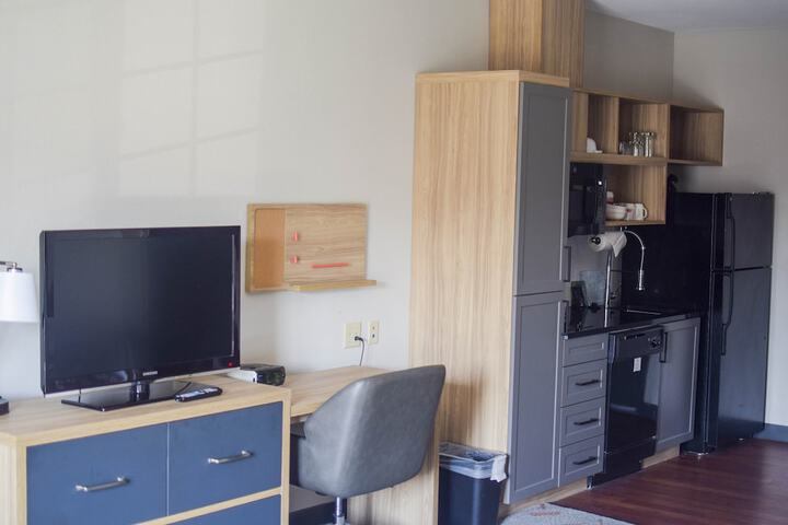 Room 52 of 83